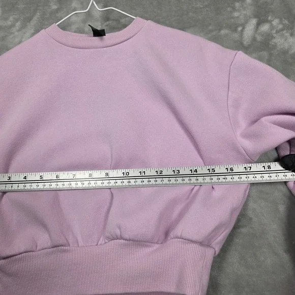 Wild Fable Cropped Sweatshirt Womens XS Lavender Pastel Casual - Picture 6 of 8